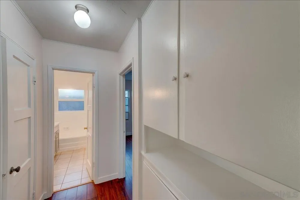 7051 Stanford Avenue La Mesa, CA 91942
