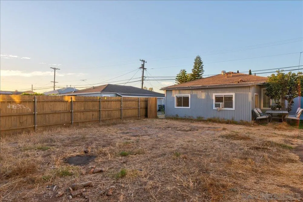 7051 Stanford Avenue La Mesa, CA 91942