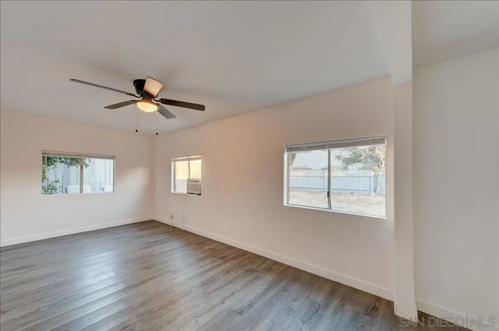 7051 Stanford Avenue La Mesa, CA 91942