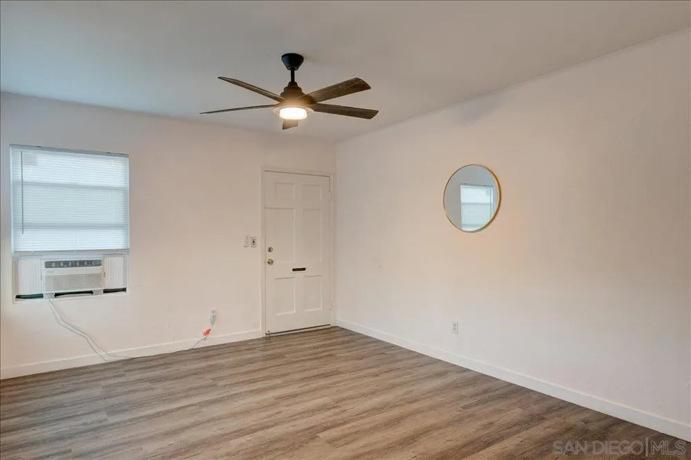 7051 Stanford Avenue La Mesa, CA 91942