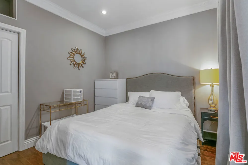 7223 Willoughby Avenue #212 Los Angeles, CA 90046