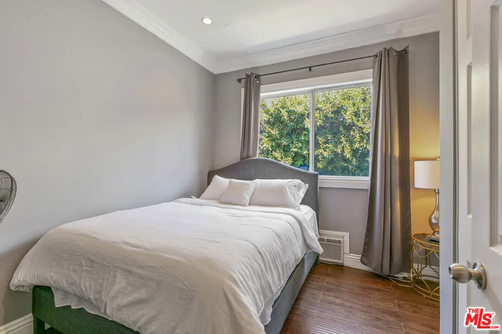 7223 Willoughby Avenue #212 Los Angeles, CA 90046