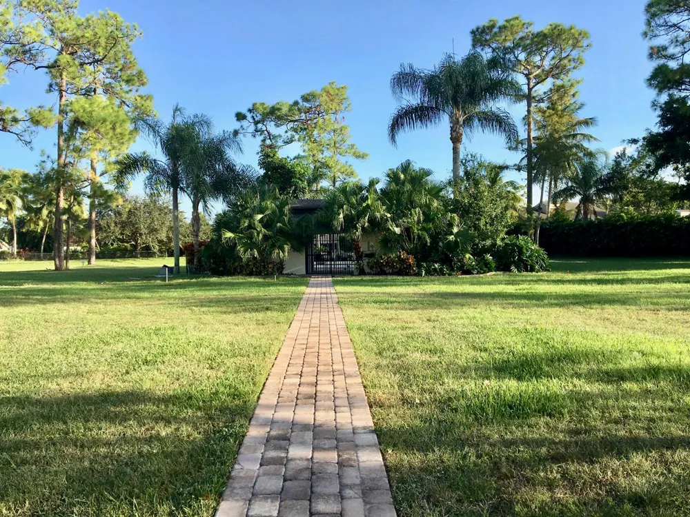 316 WOOD DALE DRIVE Wellington, FL 33414