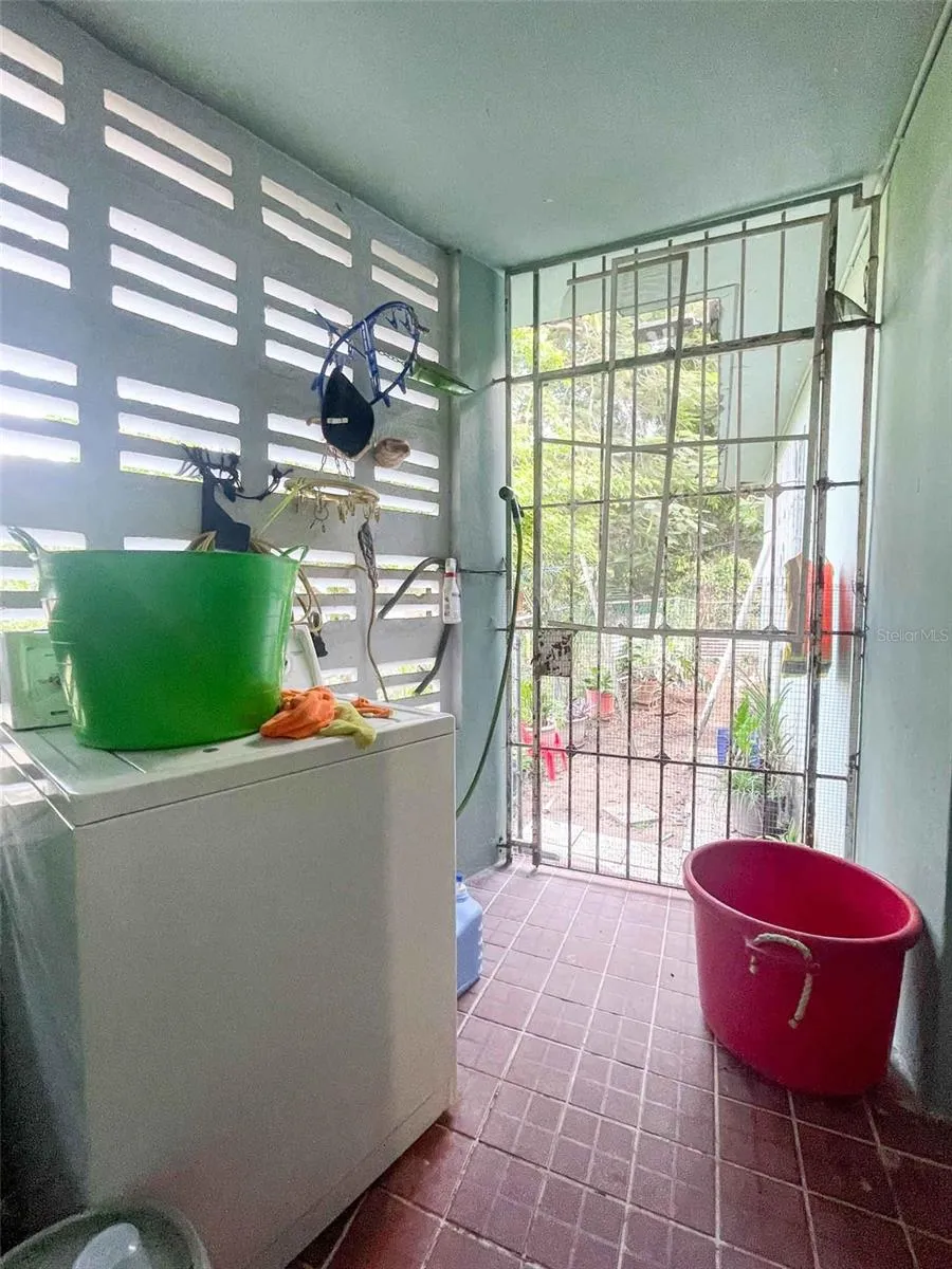 144 CALLE GRANATE Vieques, PR 00765