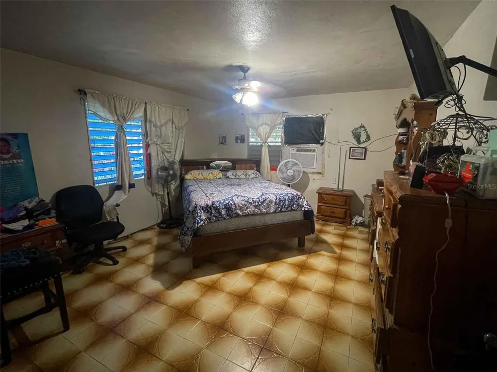 144 CALLE GRANATE Vieques, PR 00765