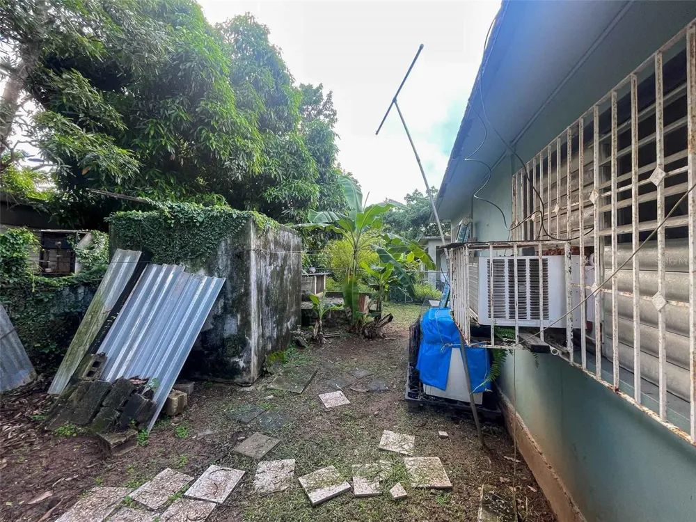 144 CALLE GRANATE Vieques, PR 00765