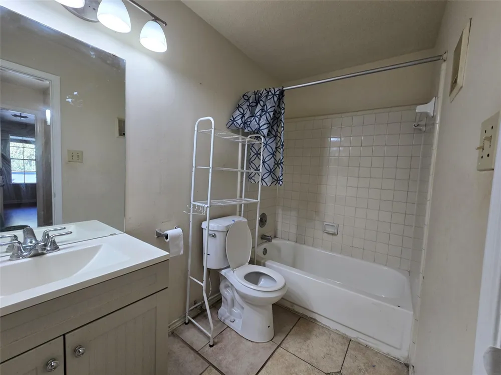 9797 Leawood Blvd #104 Houston, TX 77099