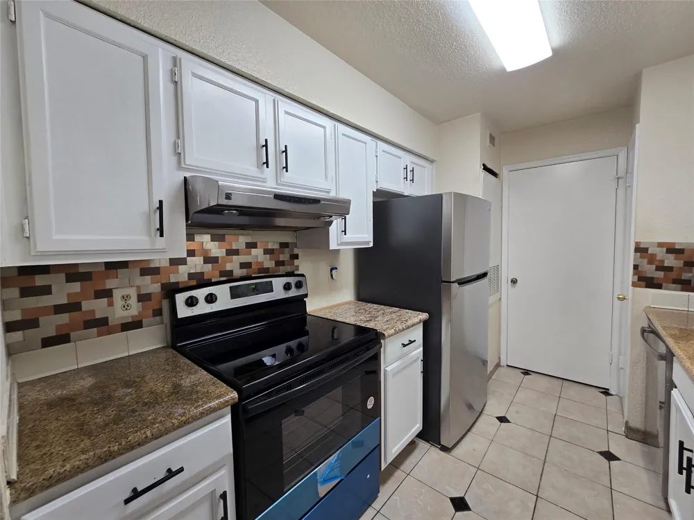 9797 Leawood Blvd #104 Houston, TX 77099