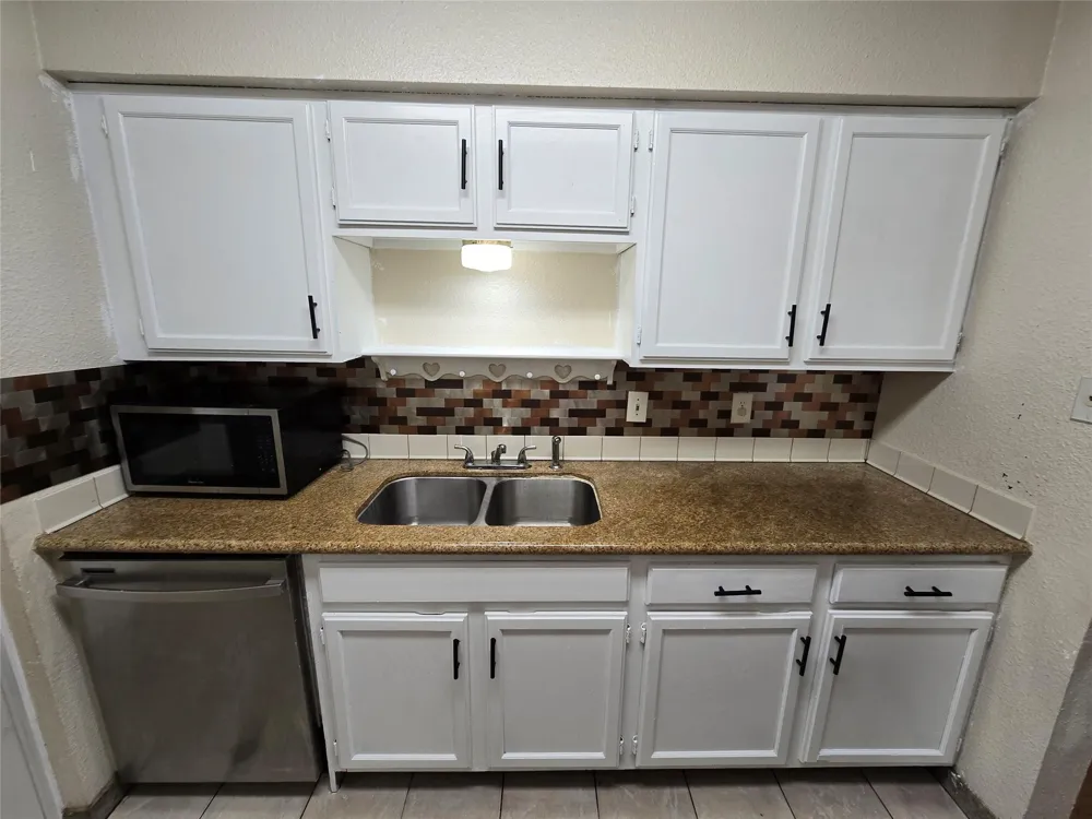 9797 Leawood Blvd #104 Houston, TX 77099