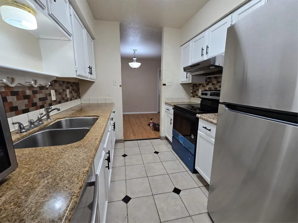 9797 Leawood Blvd #104 Houston, TX 77099