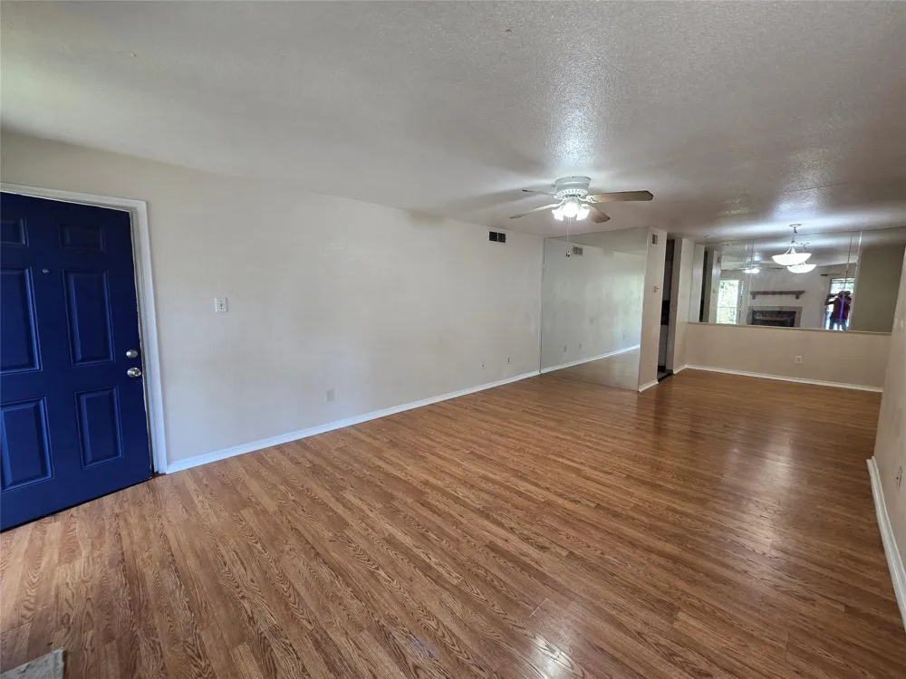 9797 Leawood Blvd #104 Houston, TX 77099
