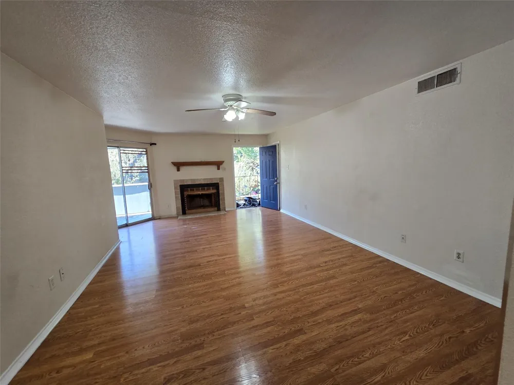 9797 Leawood Blvd #104 Houston, TX 77099