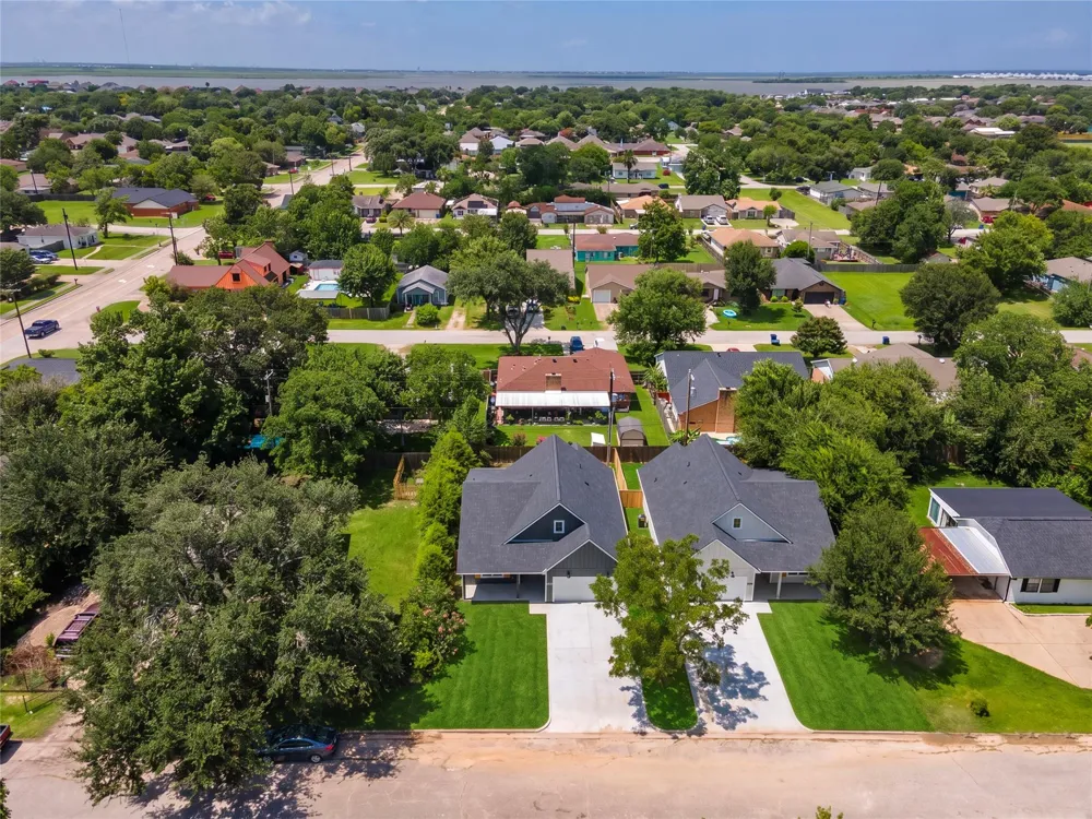 2408 28th Ave N Texas City, TX 77590