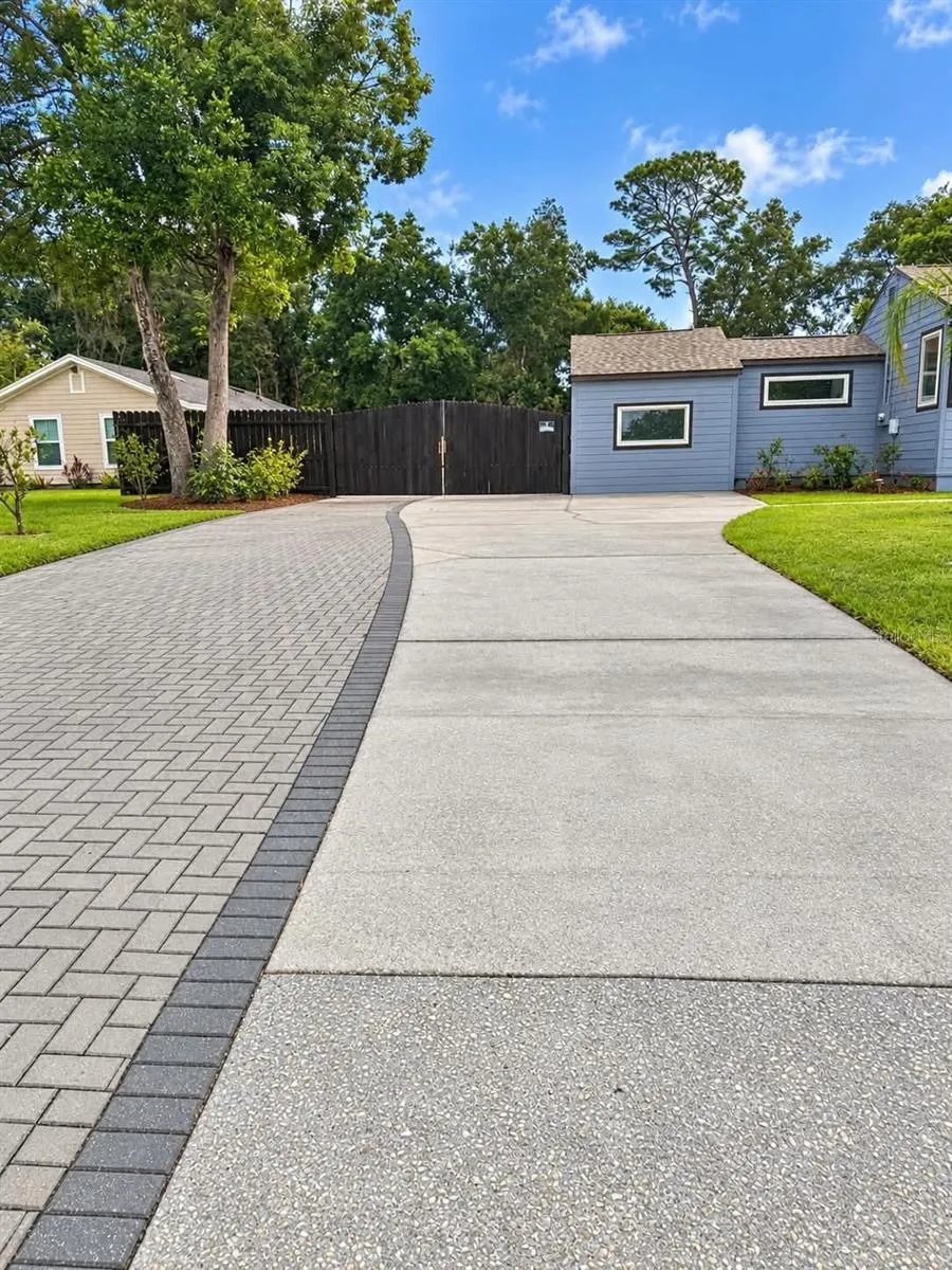 2543 SOUTHSIDE BOULEVARD Jacksonville, FL 32216
