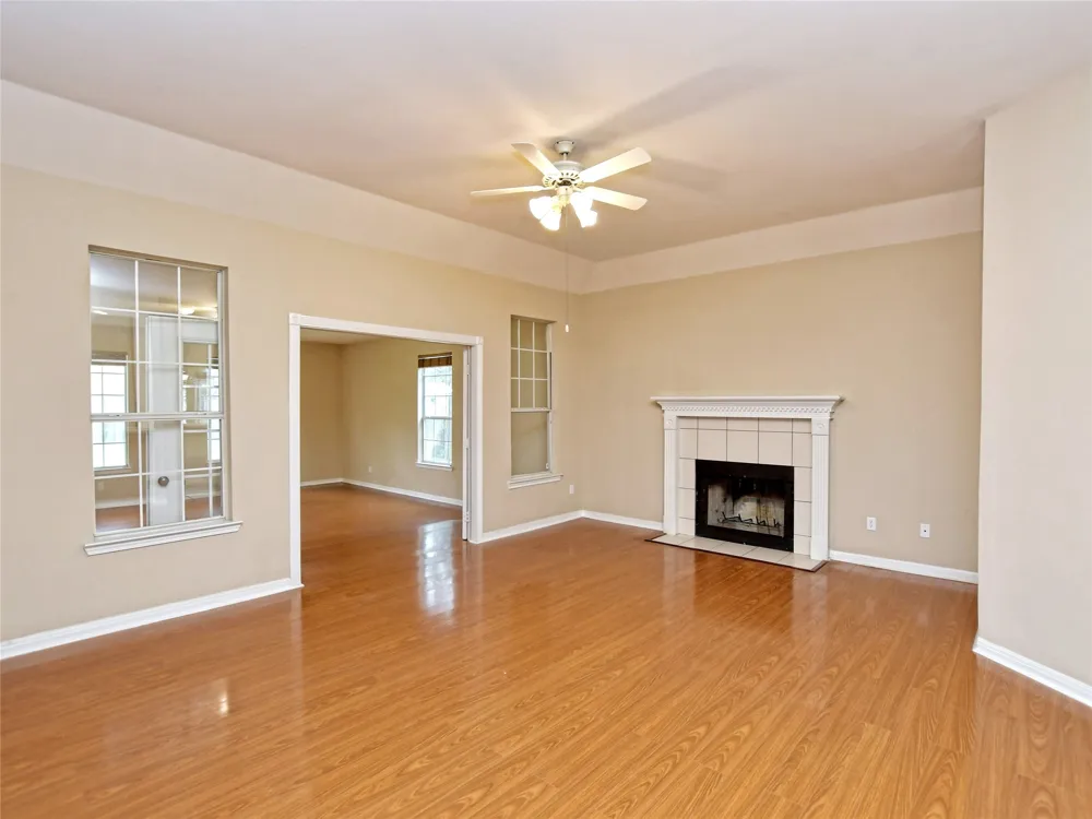 13220 Villa Park Drive Austin, TX 78729