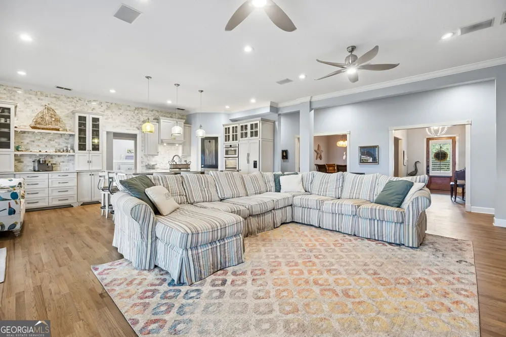 915 Riverview DR E Saint Marys, GA 31558