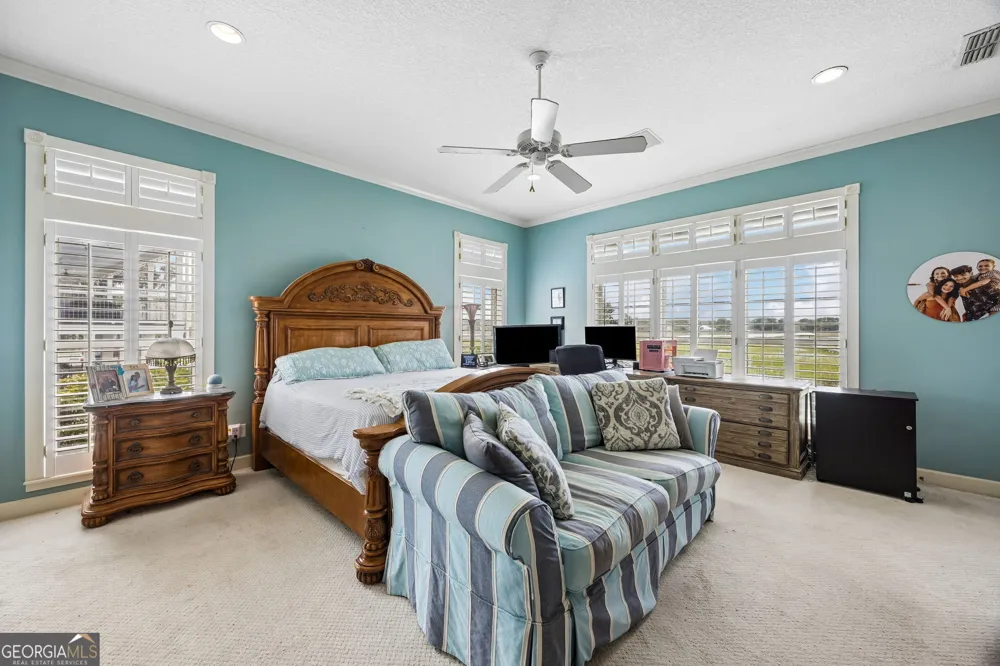 915 Riverview DR E Saint Marys, GA 31558