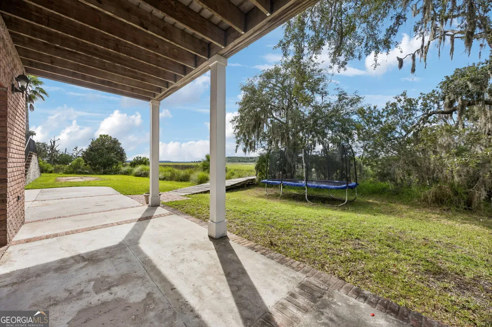 915 Riverview DR E Saint Marys, GA 31558
