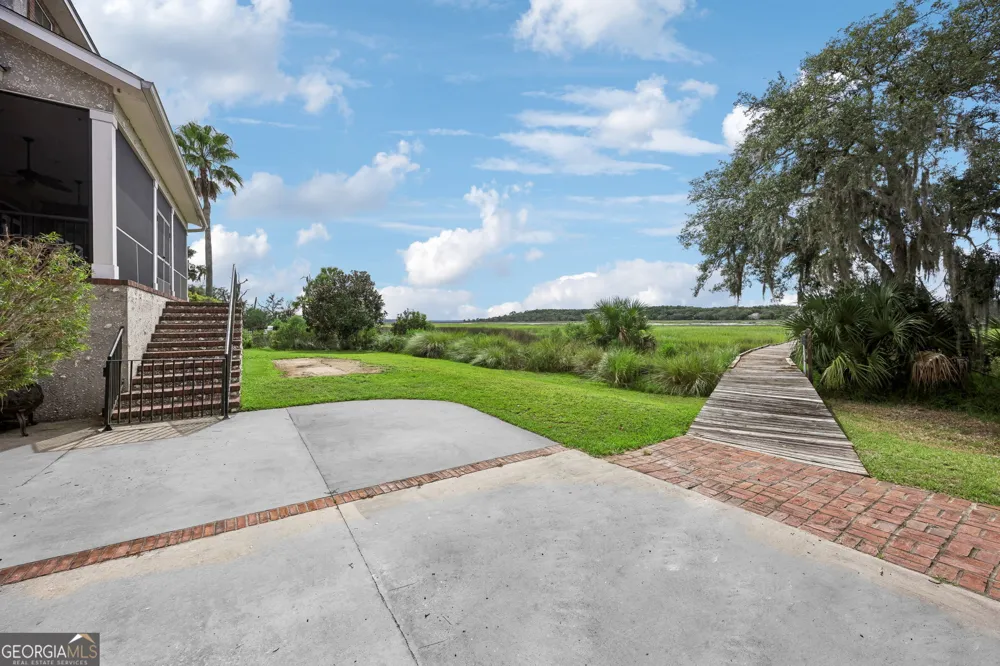 915 Riverview DR E Saint Marys, GA 31558