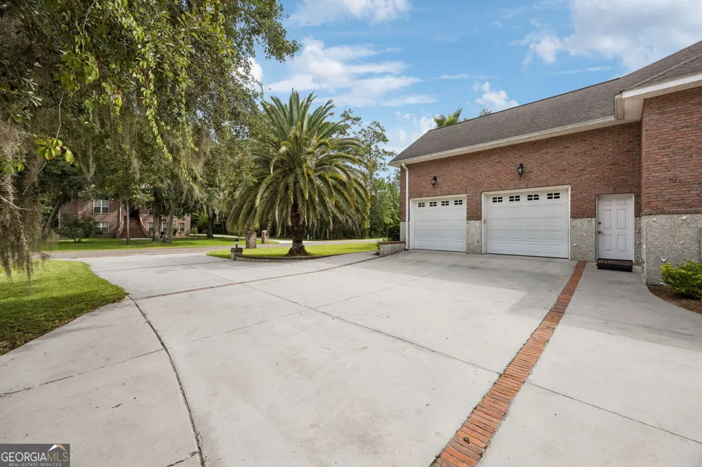 915 Riverview DR E Saint Marys, GA 31558