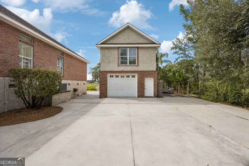 915 Riverview DR E Saint Marys, GA 31558
