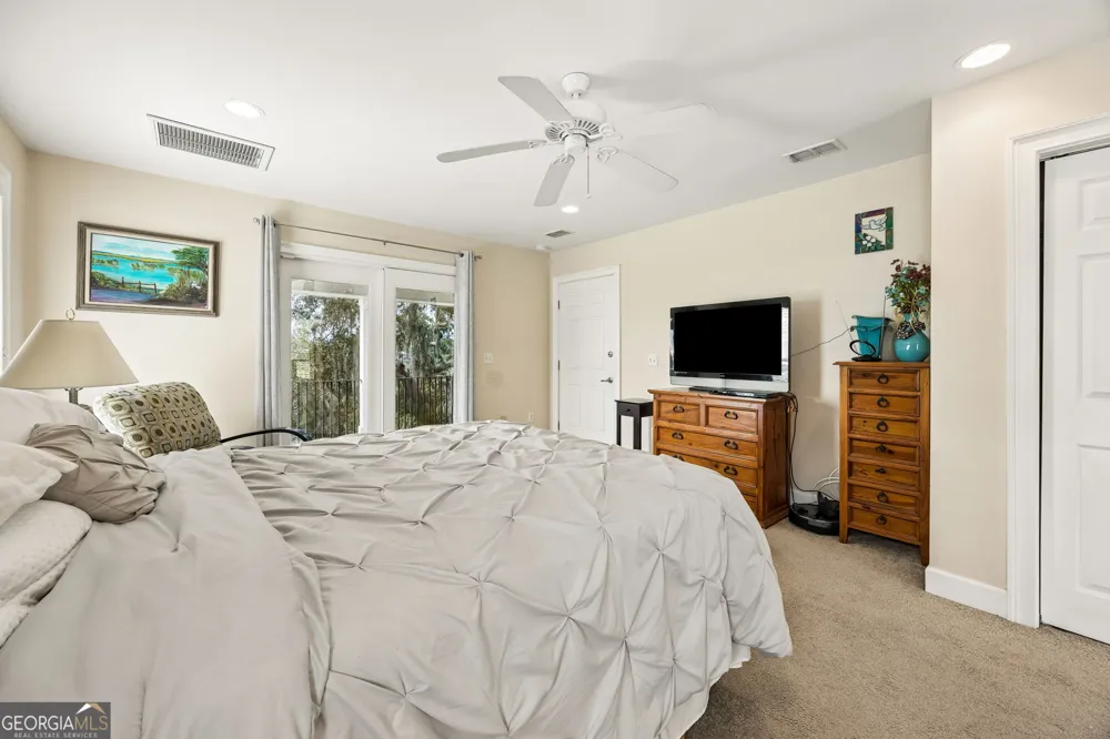 915 Riverview DR E Saint Marys, GA 31558