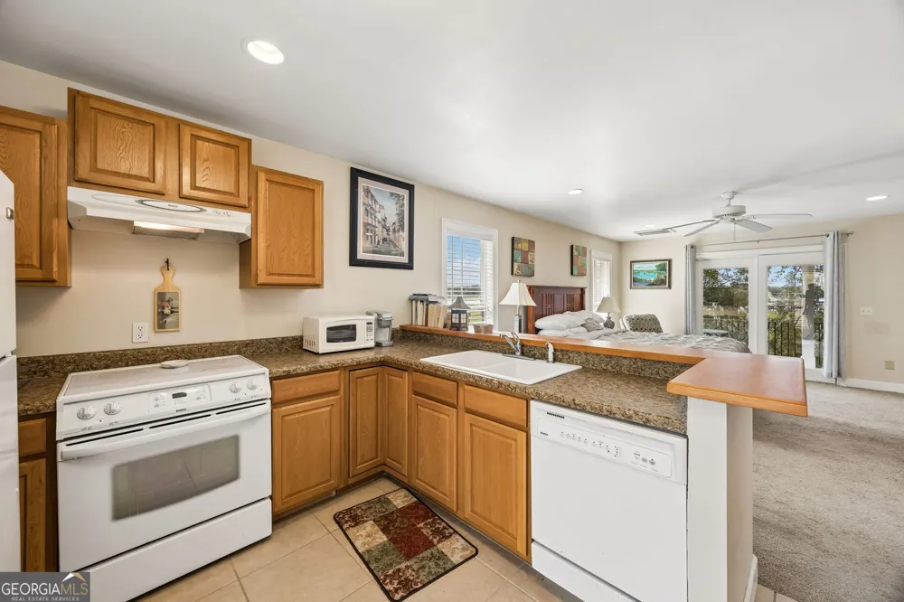 915 Riverview DR E Saint Marys, GA 31558