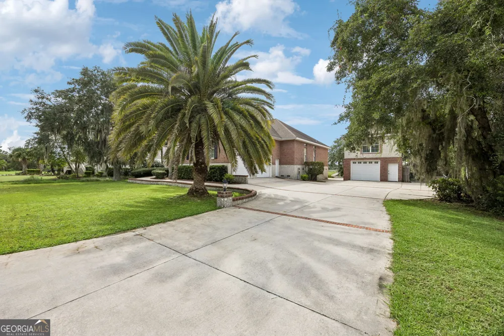 915 Riverview DR E Saint Marys, GA 31558