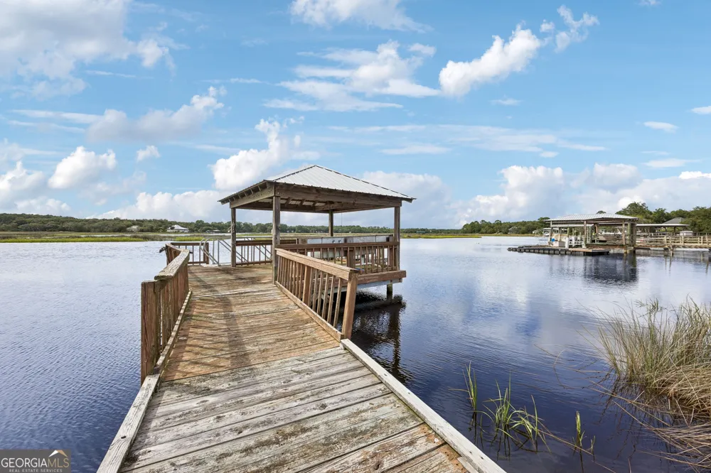 915 Riverview DR E Saint Marys, GA 31558