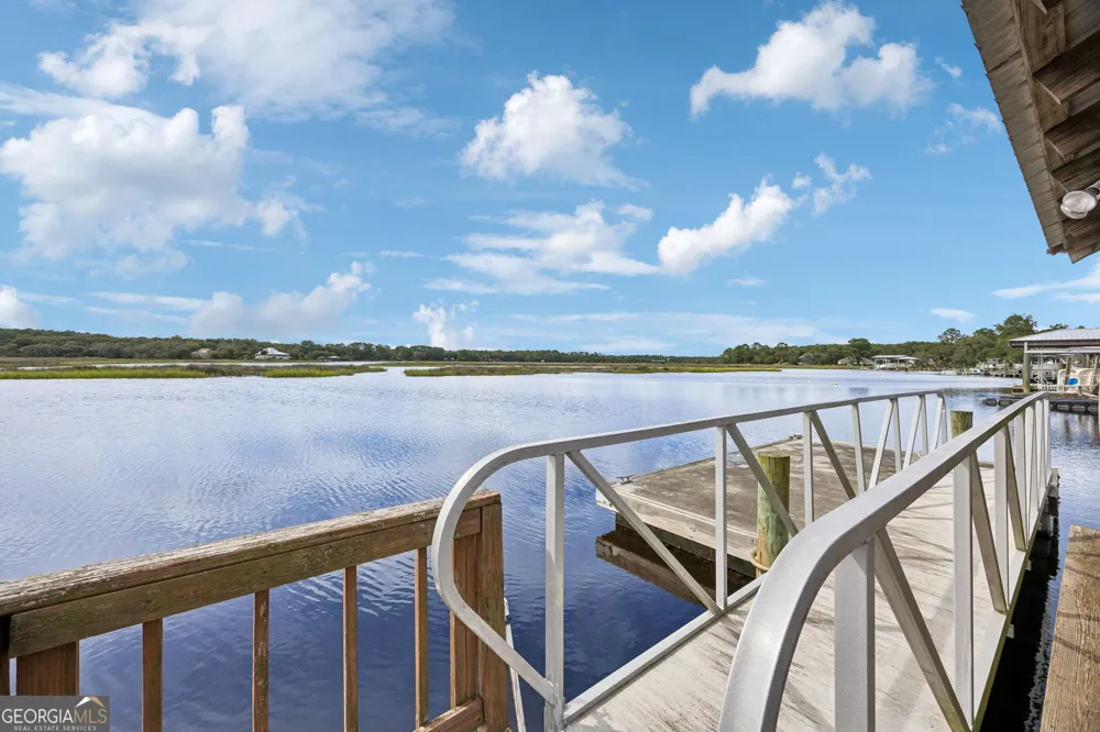 915 Riverview DR E Saint Marys, GA 31558
