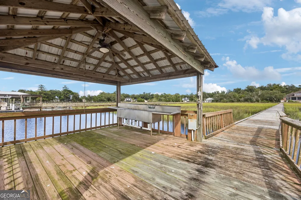 915 Riverview DR E Saint Marys, GA 31558