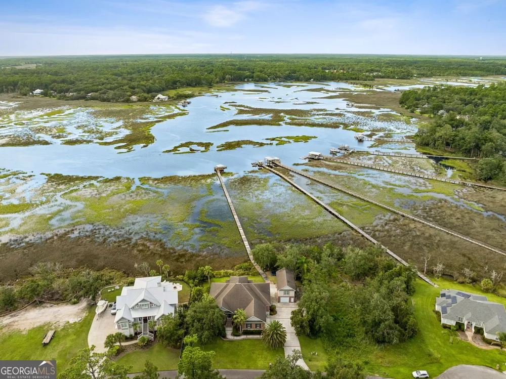 915 Riverview DR E Saint Marys, GA 31558