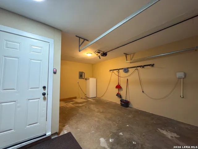 614 SHADYWOOD LN San Antonio, TX 78216