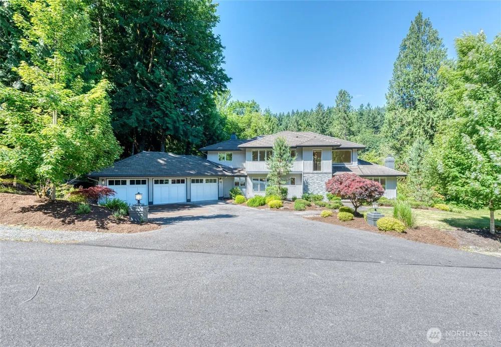 14129 229th Drive SE Issaquah, WA 98027