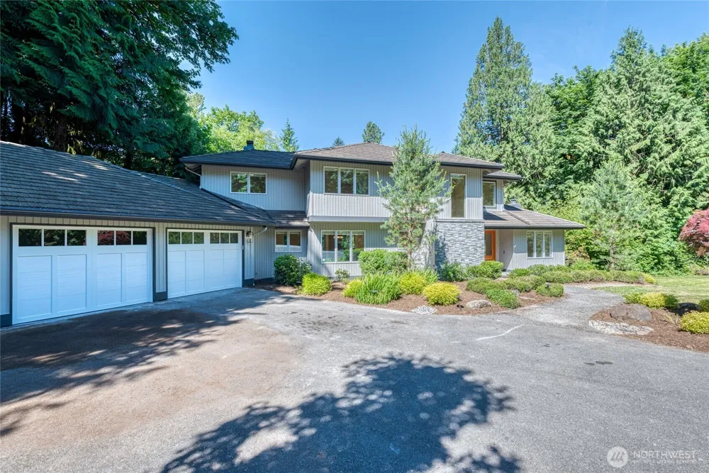 14129 229th Drive SE Issaquah, WA 98027