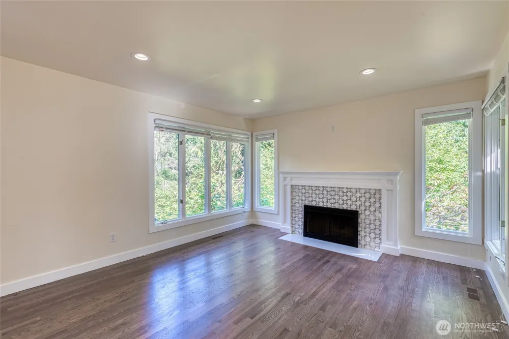 14129 229th Drive SE Issaquah, WA 98027