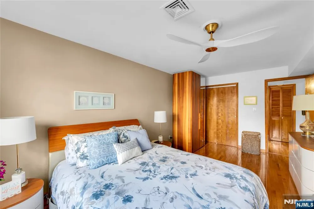 9249 Kennedy Boulevard 105 North Bergen, NJ 07047