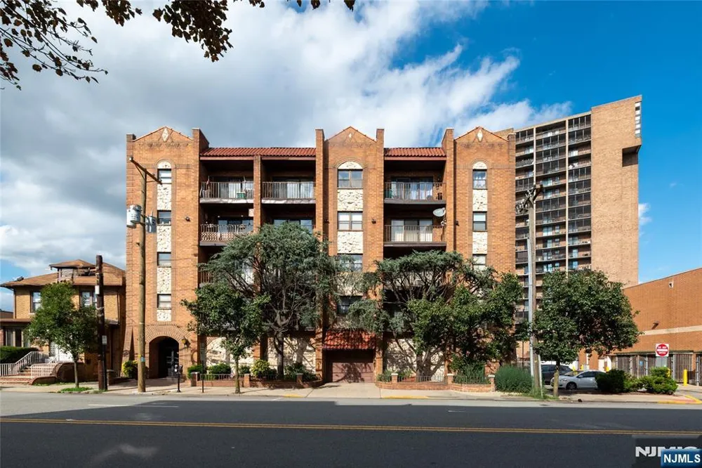 9249 Kennedy Boulevard 105 North Bergen, NJ 07047