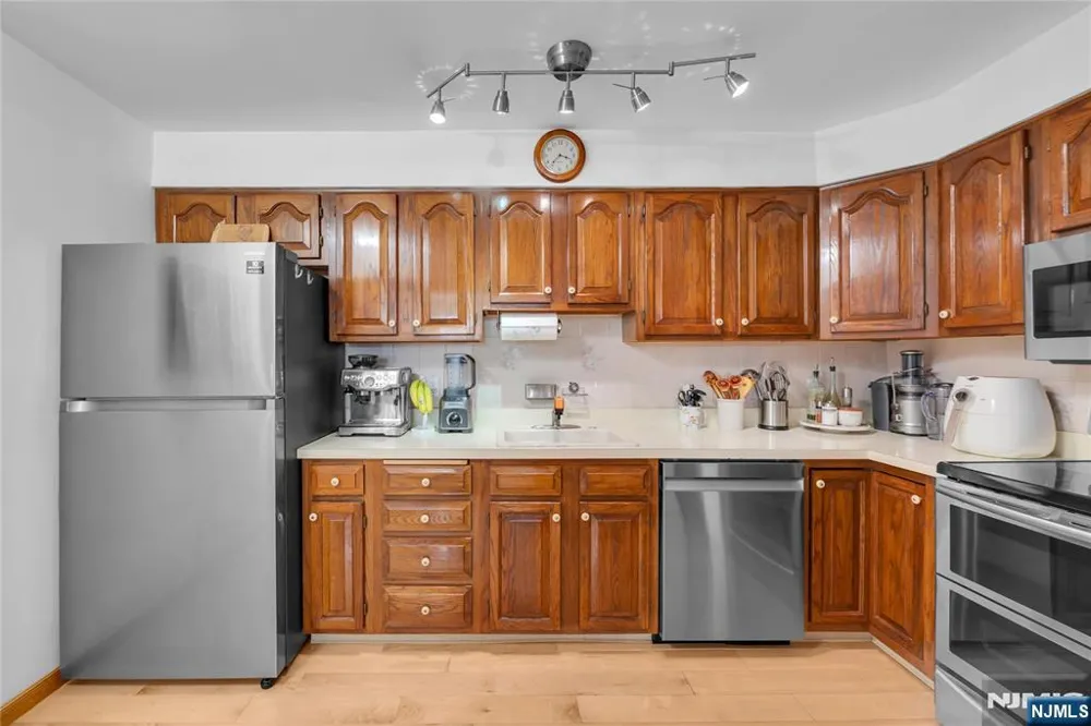 9249 Kennedy Boulevard 105 North Bergen, NJ 07047