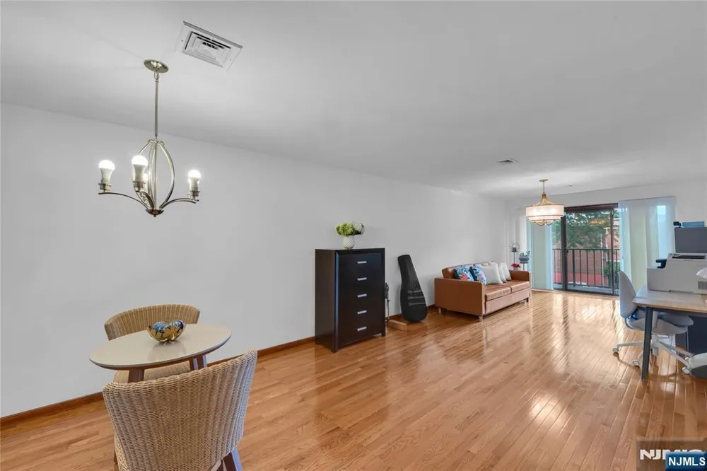 9249 Kennedy Boulevard 105 North Bergen, NJ 07047