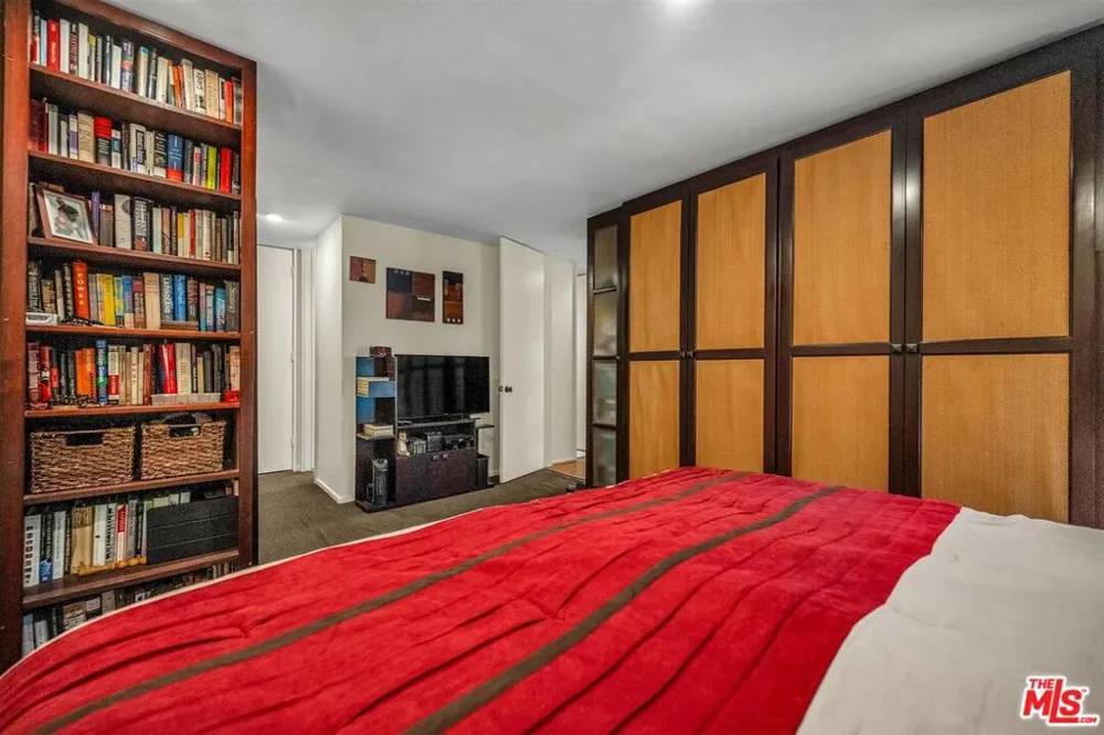 6305 Green Valley Circle #213 Culver City, CA 90230