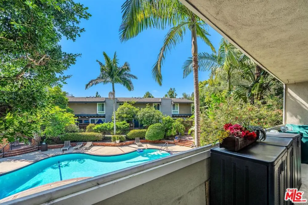 6305 Green Valley Circle #213 Culver City, CA 90230
