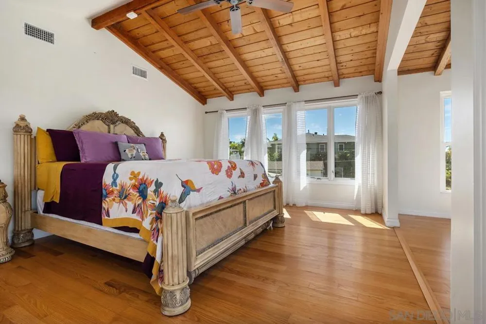 4282 Middlesex Drive San Diego, CA 92116