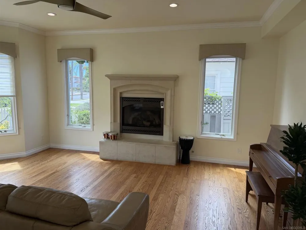 4282 Middlesex Drive San Diego, CA 92116