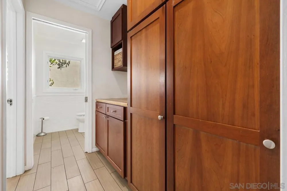 4282 Middlesex Drive San Diego, CA 92116