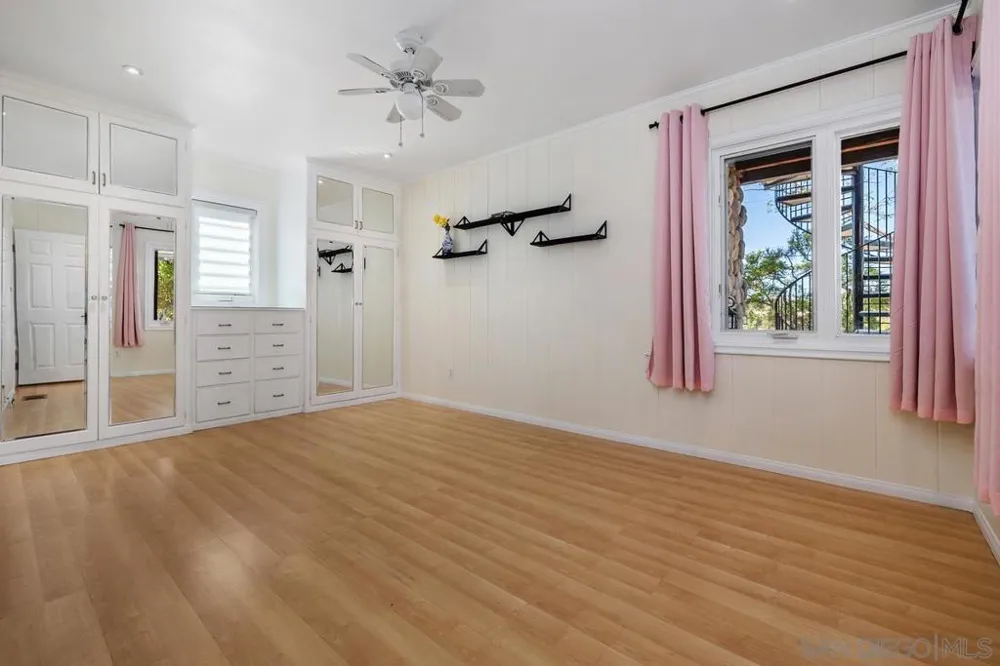 4282 Middlesex Drive San Diego, CA 92116