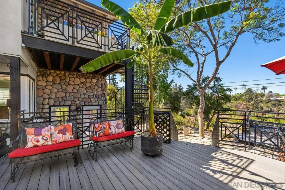 4282 Middlesex Drive San Diego, CA 92116