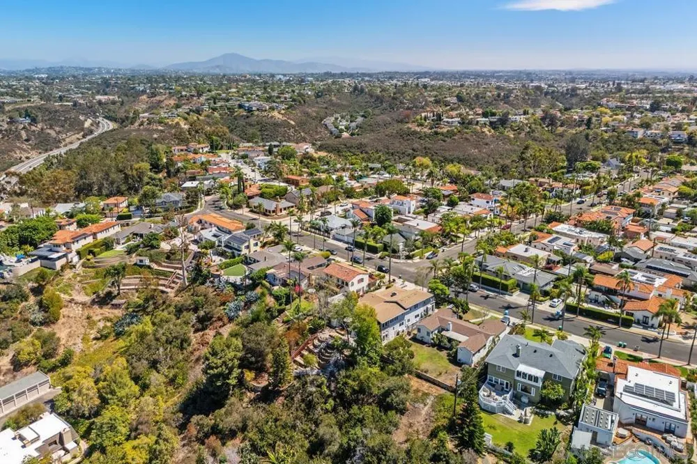 4282 Middlesex Drive San Diego, CA 92116