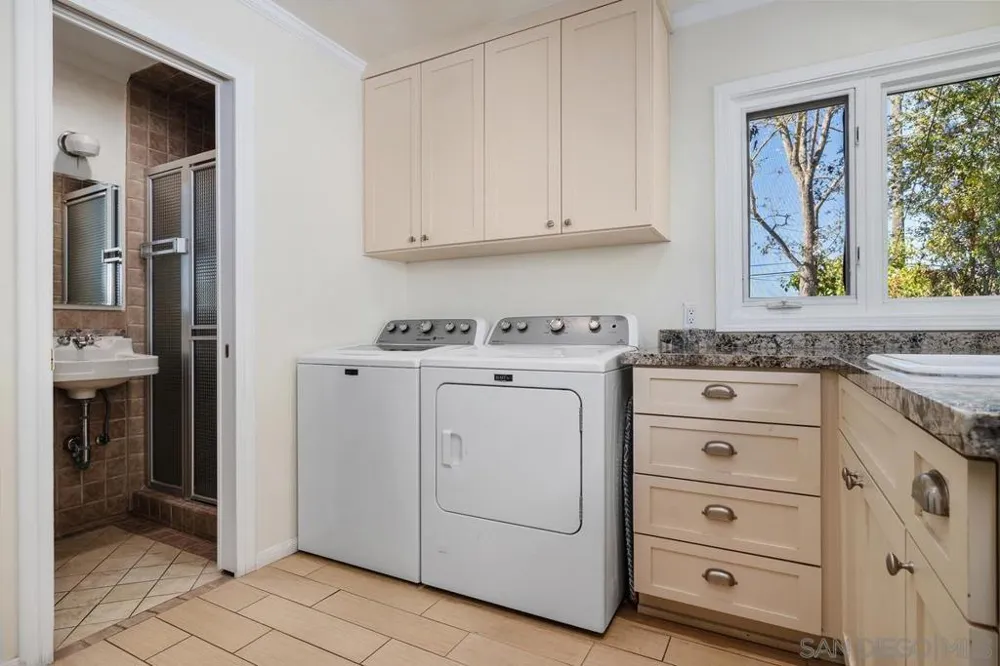 4282 Middlesex Drive San Diego, CA 92116
