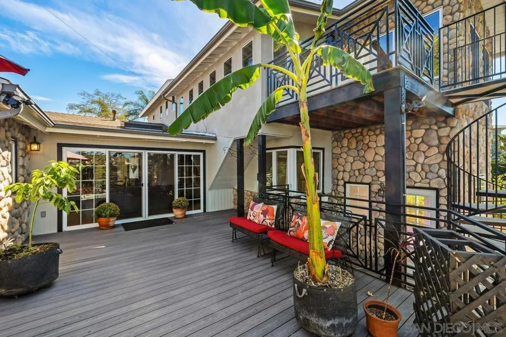 4282 Middlesex Drive San Diego, CA 92116